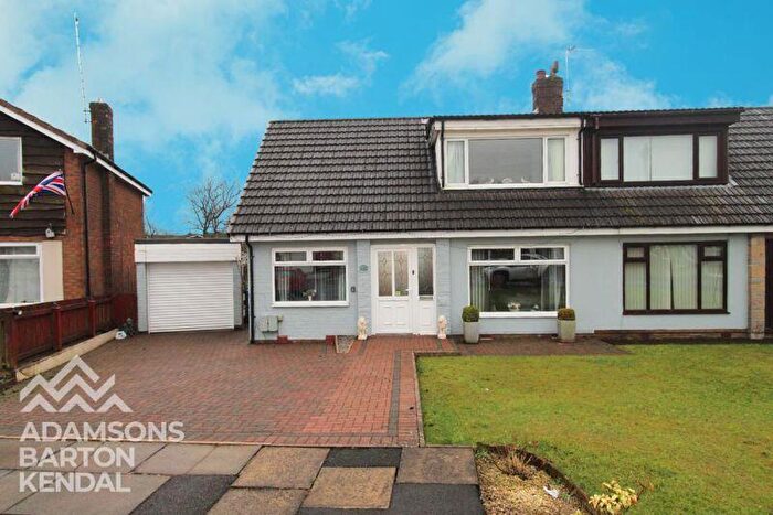 3 Bedroom Semi-Detached House For Sale In Elmpark Grove, Rochdale, OL12