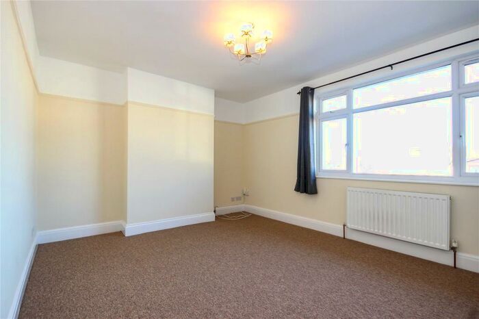 2 Bedroom Apartment To Rent In Two Mile Hill Road, Kingswood, Bristol, BS15