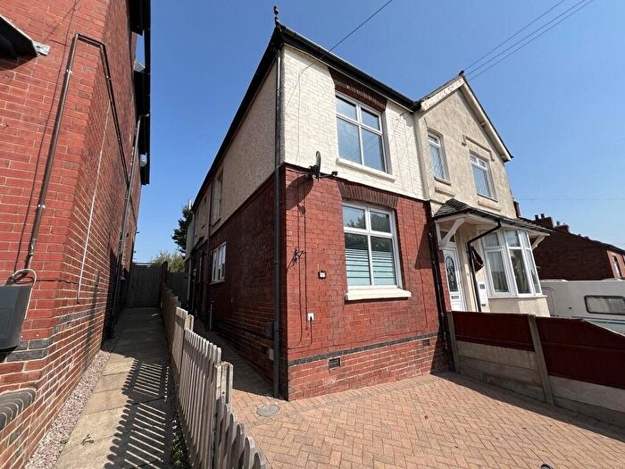 3 Bedroom Semi-Detached House To Rent In Sunnyside, Newhall, Swadlincote, Derbyshire, DE11