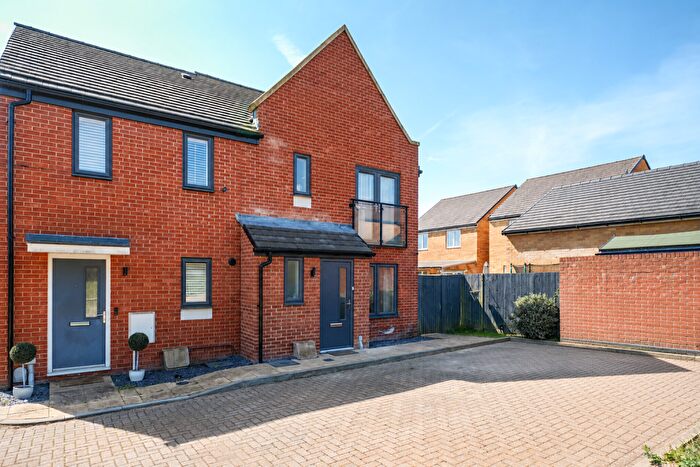 3 Bedroom Semi-Detached House For Sale In Lady Margaret Hall Way, Basingstoke, RG24