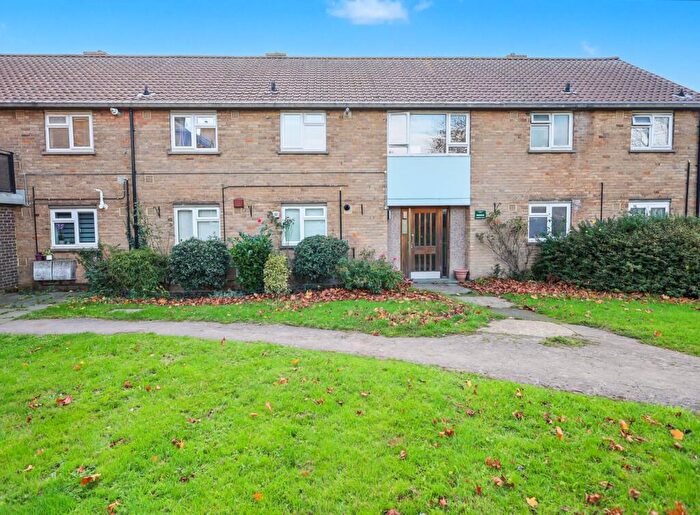 1 Bedroom Apartment For Sale In The Haven, Green Road, London, N14