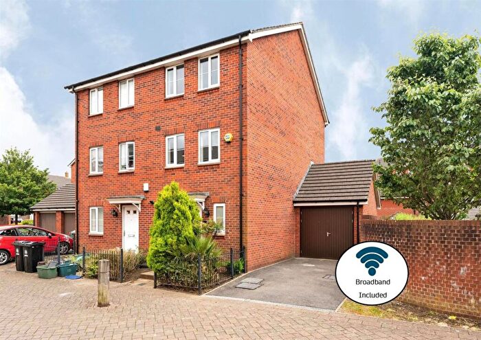 6 Bedroom House To Rent In Beatrix Place, Horfield, Bristol, BS7