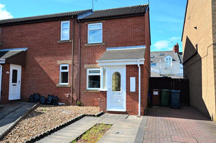 2 Bedroom Semi-Detached House To Rent In Highfield Place, Pallion, Sunderland, SR4