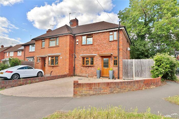3 Bedroom End Of Terrace House For Sale In Liberty Lane, Addlestone, Surrey, KT15
