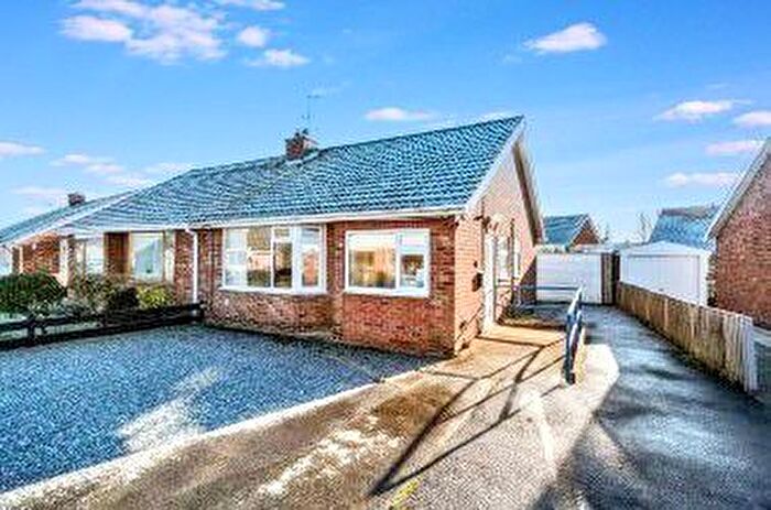 2 Bedroom Bungalow For Sale In Fairway, Selby, YO8