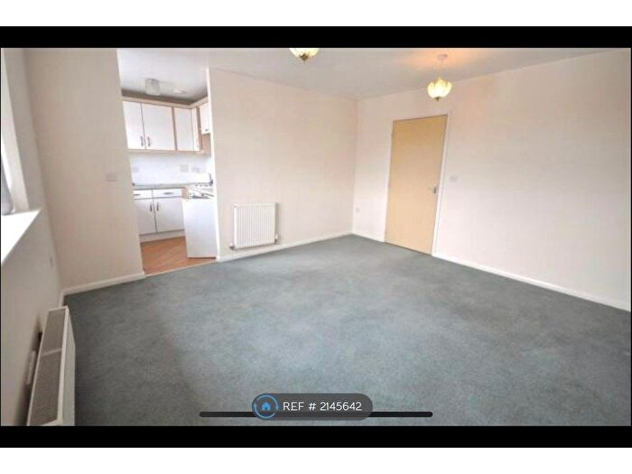 2 Bedroom Flat To Rent In Black Eagle Court, Burton-On-Trent, DE14