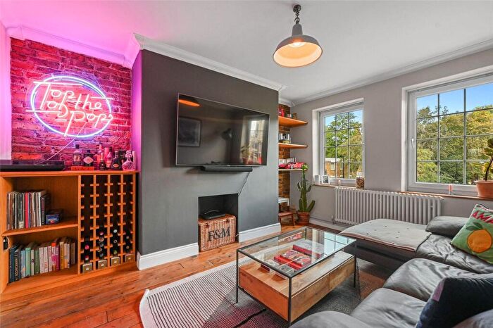 2 Bedroom Apartment To Rent In Roman Road, Moore House Roman Road, E2