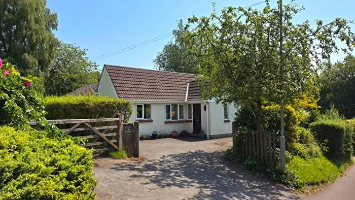 3 Bedroom Bungalow For Sale In Kingsman Lane, Shaftesbury, Dorset, SP7