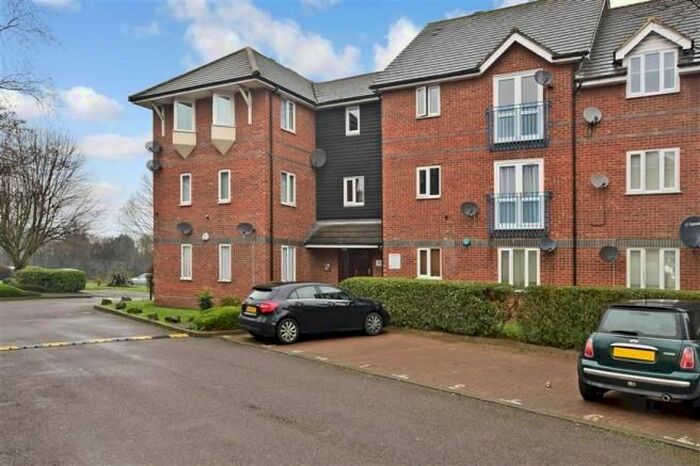 1 Bedroom Flat To Rent In Mandeville Court, London, E4