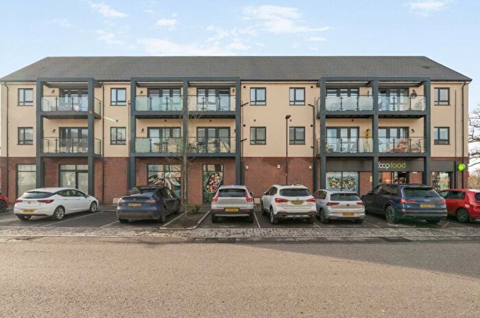 2 Bedroom Flat For Sale In Homington Avenue, Swindon, SN3