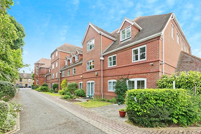 2 Bedroom Flat For Sale In William Gibbs Court, Faversham, ME13