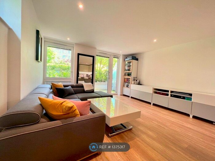 3 Bedroom Maisonette To Rent In Endeavour House, London, SE16