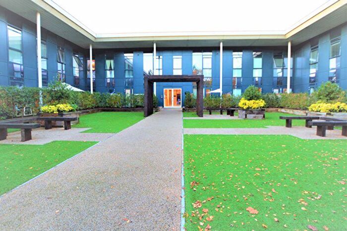 1 Bedroom Flat To Rent In Clivemont Road, Maidenhead, SL6