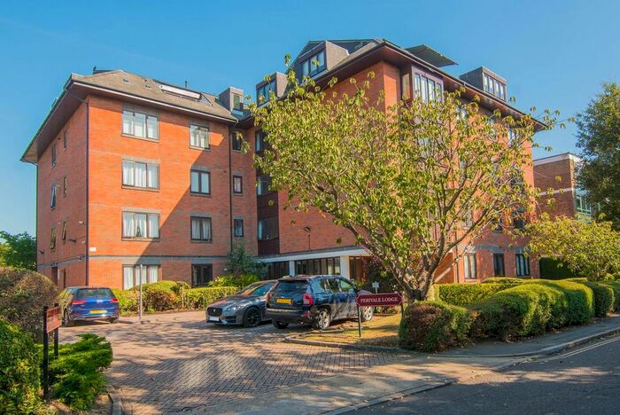 2 Bedroom Flat To Rent In Perivale Lane, Greenford, UB6