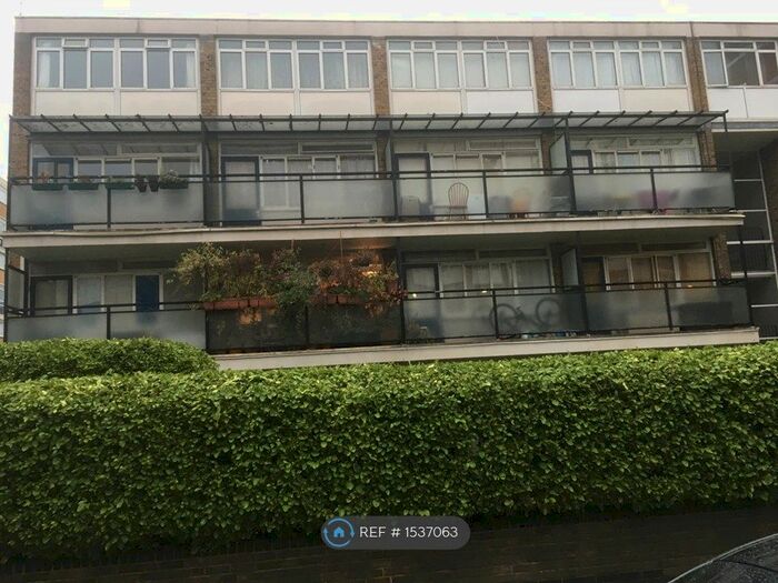 2 Bedroom Maisonette To Rent In Gifford House, London, SW1V