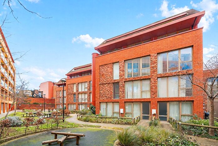 2 Bedroom Flat For Sale In Portway House, Ossory Road, London, SE1