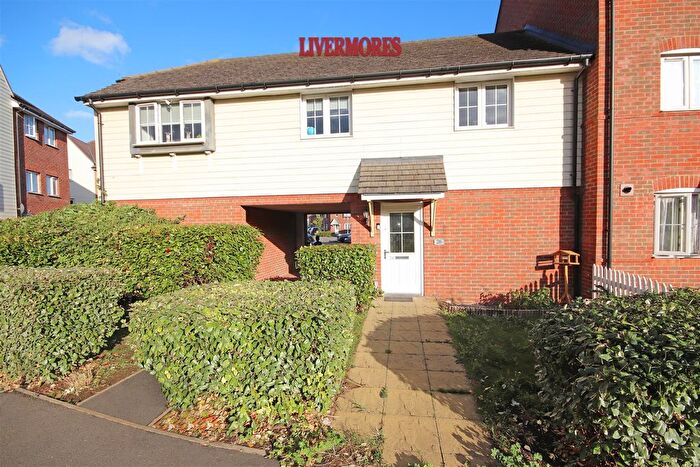 2 Bedroom End Of Terrace House For Sale In Wilks Road, Stone, Dartford, DA2