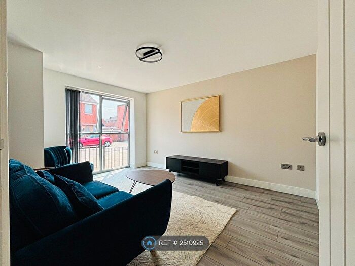 3 Bedroom Terraced House To Rent In Barleywood Drive, Manchester, M11