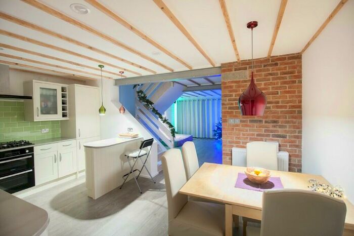 3 Bedroom Semi-Detached House To Rent In Gurner Avenue, Salford, M5