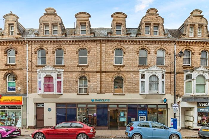 2 Bedroom Flat To Rent In Palace Avenue, Paignton, TQ3