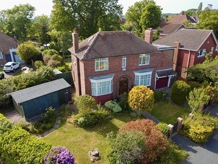 4 Bedroom Detached House For Sale In King Edward Avenue, Hastings, TN34
