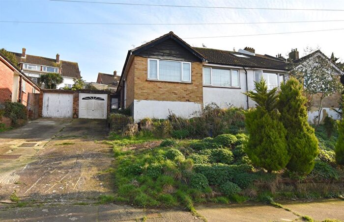 3 Bedroom Semi-Detached Bungalow For Sale In Emmanuel Road, Hastings, TN34