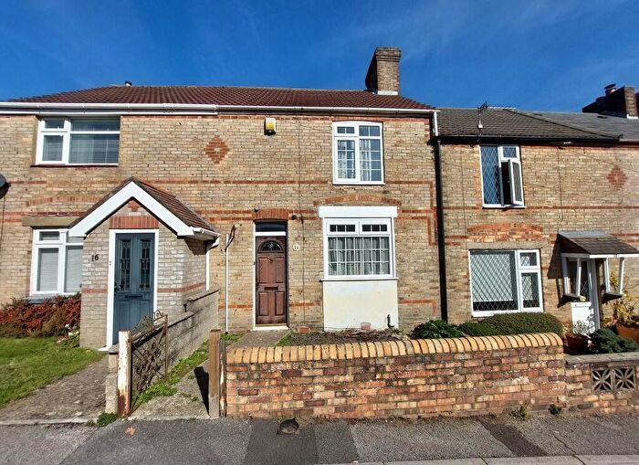 2 Bedroom Cottage For Sale In Dunford Road, Parkstone, BH12