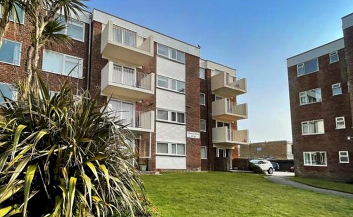 2 Bedroom Apartment To Rent In Rustington Seafront, BN16