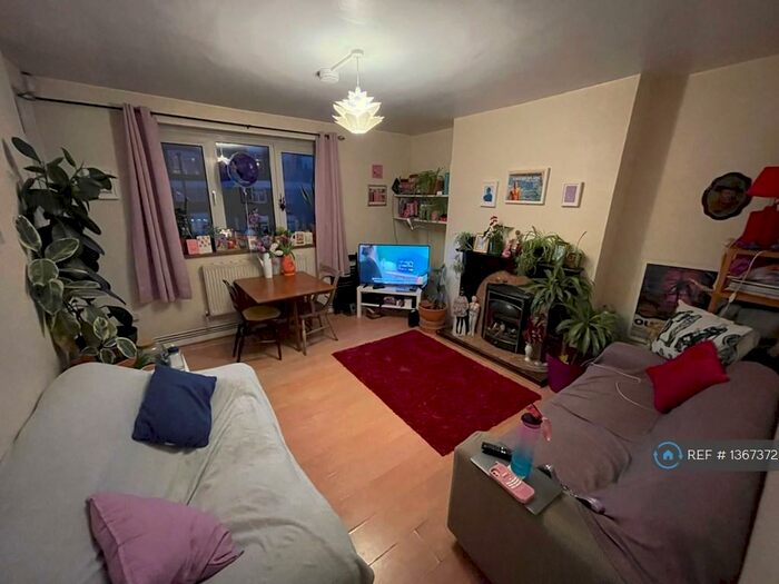 3 Bedroom Flat To Rent In Canrobert Street, London, E2