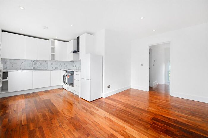 1 Bedroom Flat To Rent In Lichfield Road, London, NW2