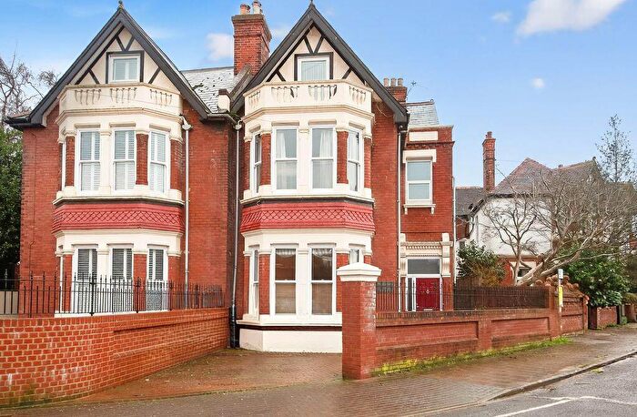 5 Bedroom Semi-Detached House For Sale In Craneswater Gate, Southsea, PO4