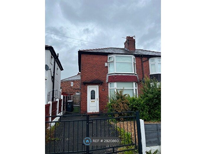 3 Bedroom Semi-Detached House To Rent In Sunnyside Road, Manchester, M43