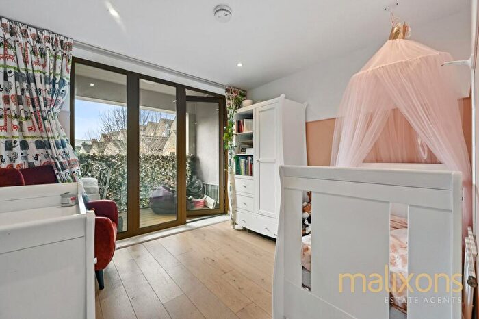 3 Bedroom Maisonette To Rent In Caithness Road, Mitcham, CR4