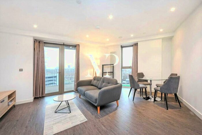 1 Bedroom Apartment To Rent In Western Gateway, Canning Town, London, E16