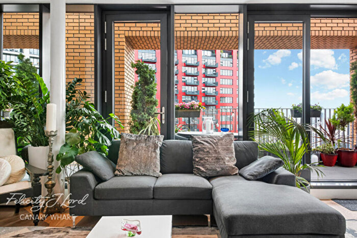 2 Bedroom Apartment For Sale In Amelia House, Lyell Street, London, E14