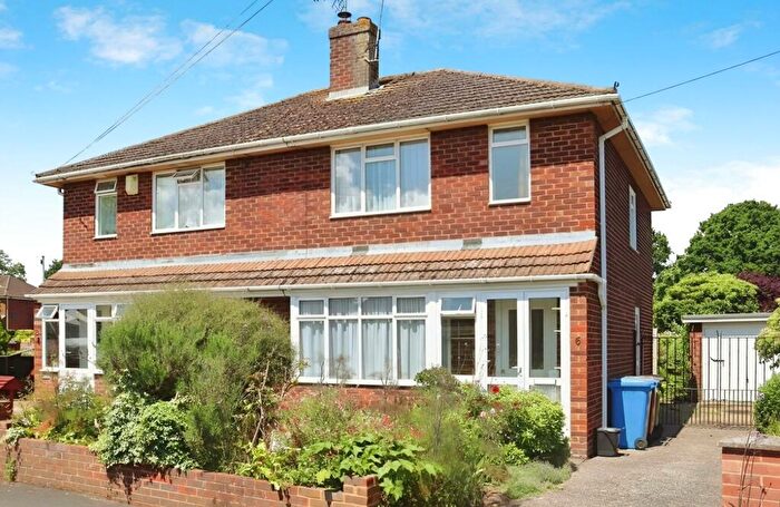 3 Bedroom Semi-Detached House To Rent In St David's Close, Farnborough, GU14