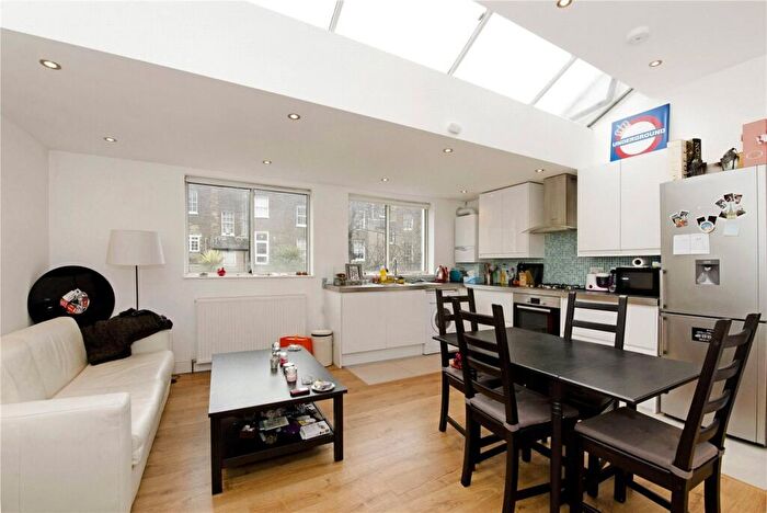 1 Bedroom Flat To Rent In Mornington Terrace, Camden, NW1