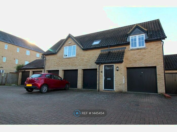 2 Bedroom Flat To Rent In Harlow Crescent, Oxley Park, Milton Keynes, MK4