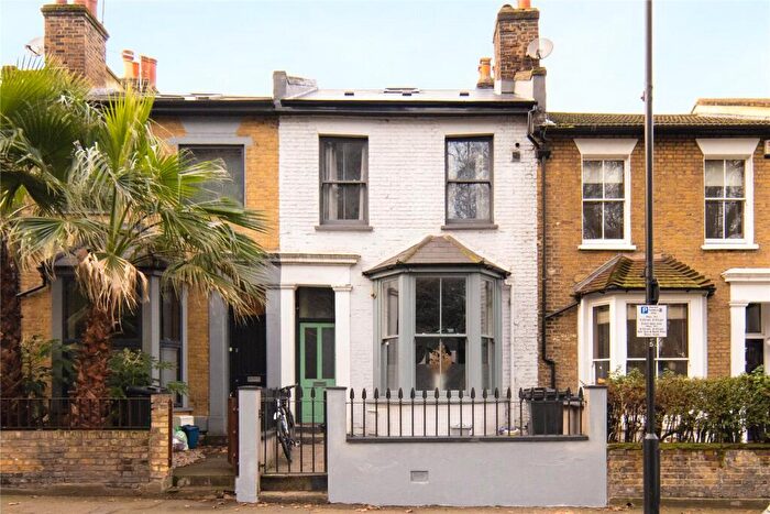 4 Bedroom Terraced House To Rent In Victoria Park Road, London, E9