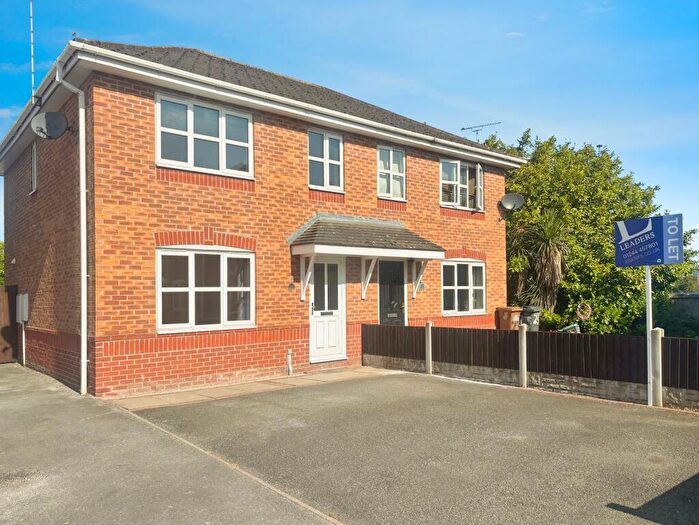 3 Bedroom Semi-Detached House To Rent In Cledwen Road, CH4