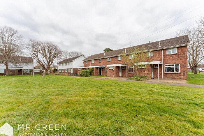 3 Bedroom Terraced House For Sale In Melbourne Road, Christchurch, Dorset, BH23