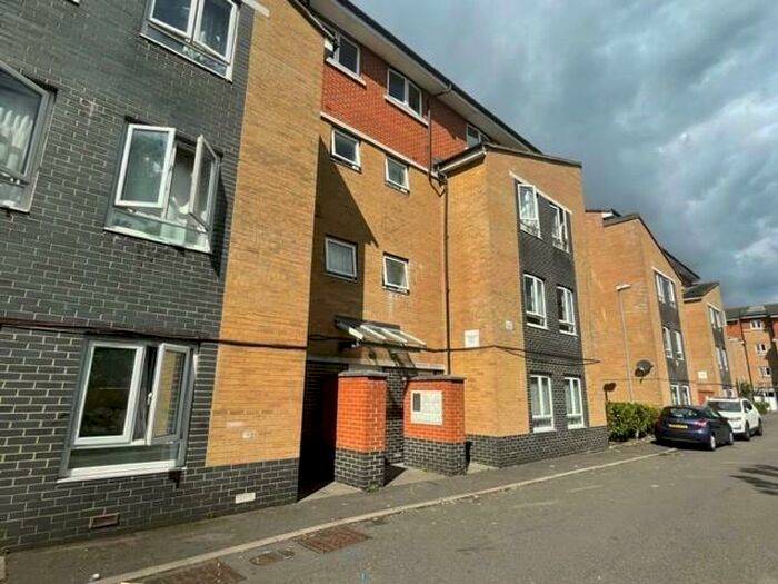 1 Bedroom Flat To Rent In Washbourne Court, Acton Close, London, N9