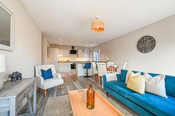 1 Bedroom Flat To Rent In Moneyfield Mews, PO3