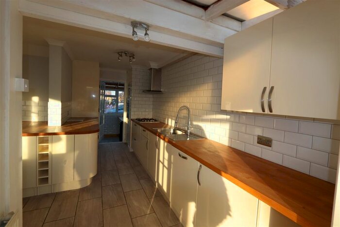 3 Bedroom Town House To Rent In Denton Avenue, Westcliff-On-Sea, SS0