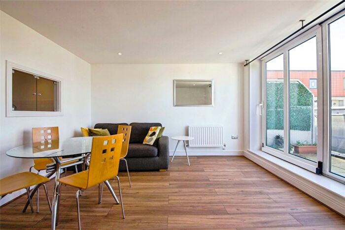 1 Bedroom Flat To Rent In Wards Wharf Approach, London, E16