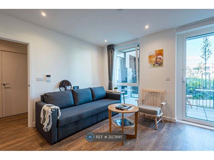 1 Bedroom Flat To Rent In Dodson House, London, NW7