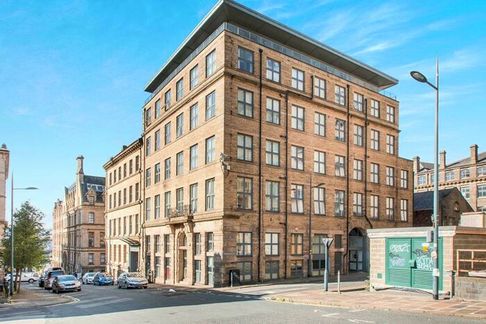 2 Bedroom Flat To Rent In Scoresby Street, Bradford, West Yorkshire, BD1