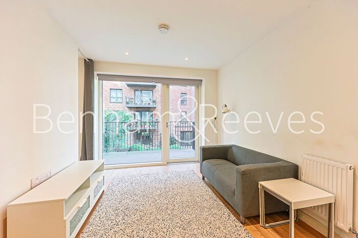 1 Bedroom Flat To Rent In Accolade Avenue, Southall, UB1