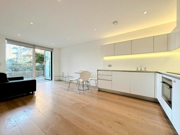 1 Bedroom Flat To Rent In Wallace Court, Kidbrooke Village, SE3