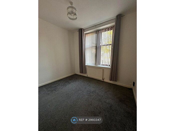 2 Bedroom Flat To Rent In Main Road, Johnstone, PA5